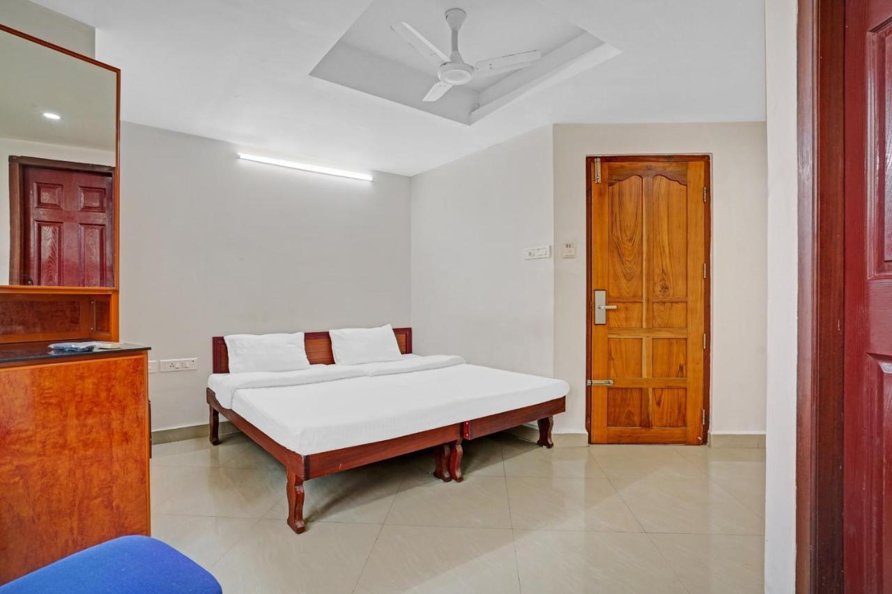 Collection O Aramam Executive Inn Коччи Экстерьер фото